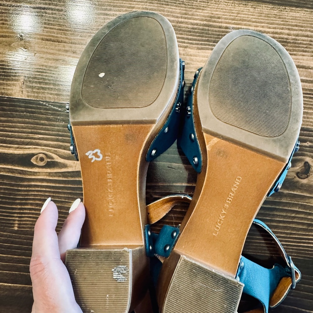 Lucky‎ Brand BohoTeal Clog Sandals with Charms and Wooden Heel Size 8 - Picture 5 of 5